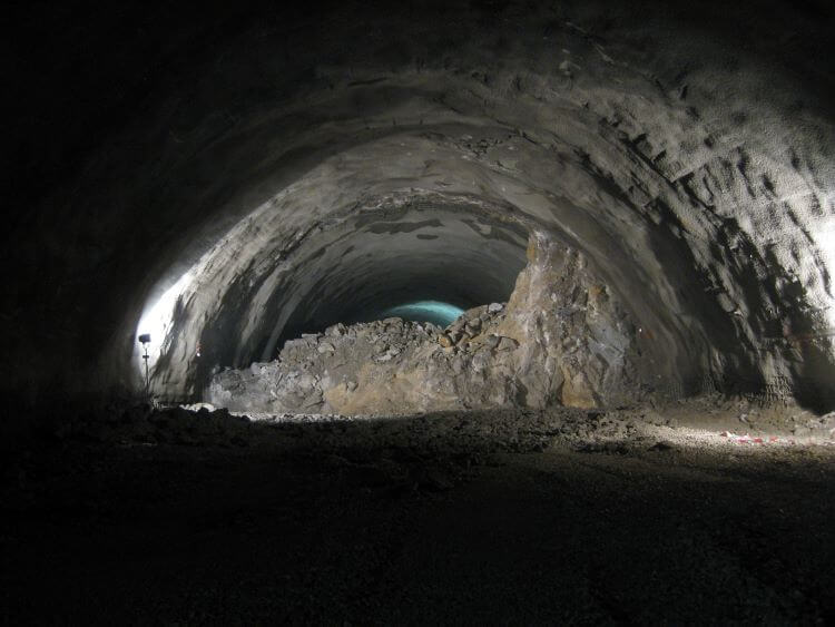 Tunel Považský Chlmec, Slovensko